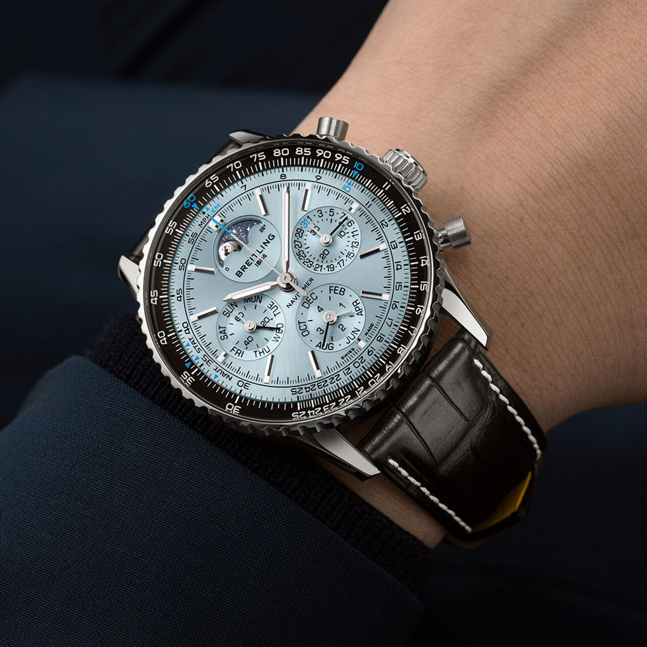 Navitimer Automatic Perpetual Calendar B19 43 mm Stainless Steel and Platium image number 1